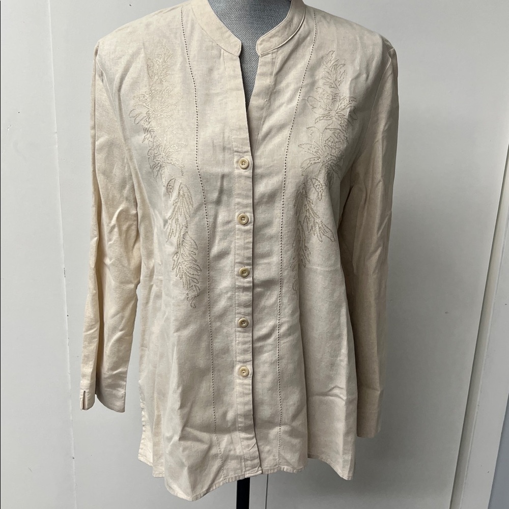 White Stag Light Tan Blouse with Beautiful Details.